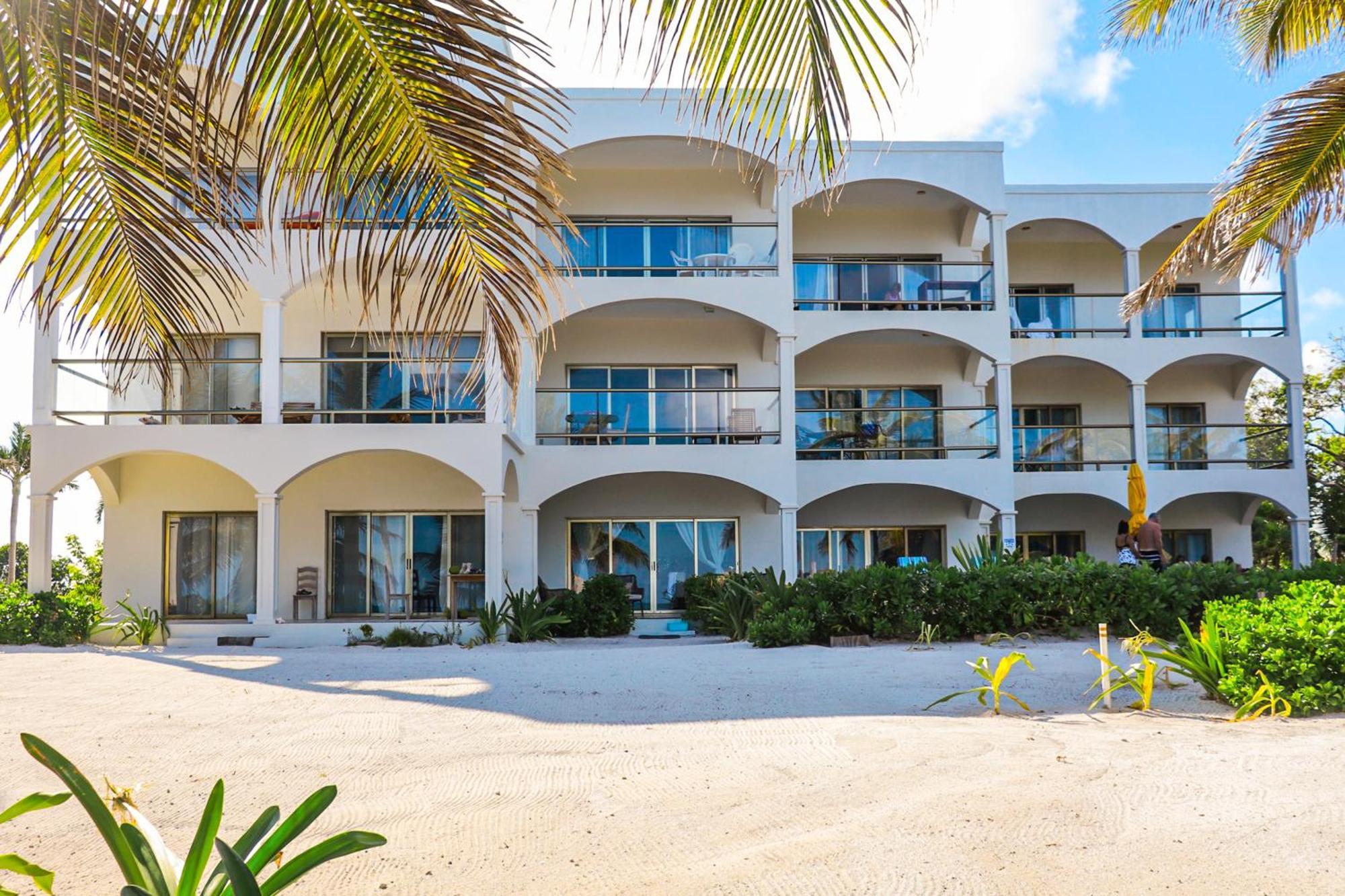 Blue Water Beach Villas 圣佩德罗 客房 照片
