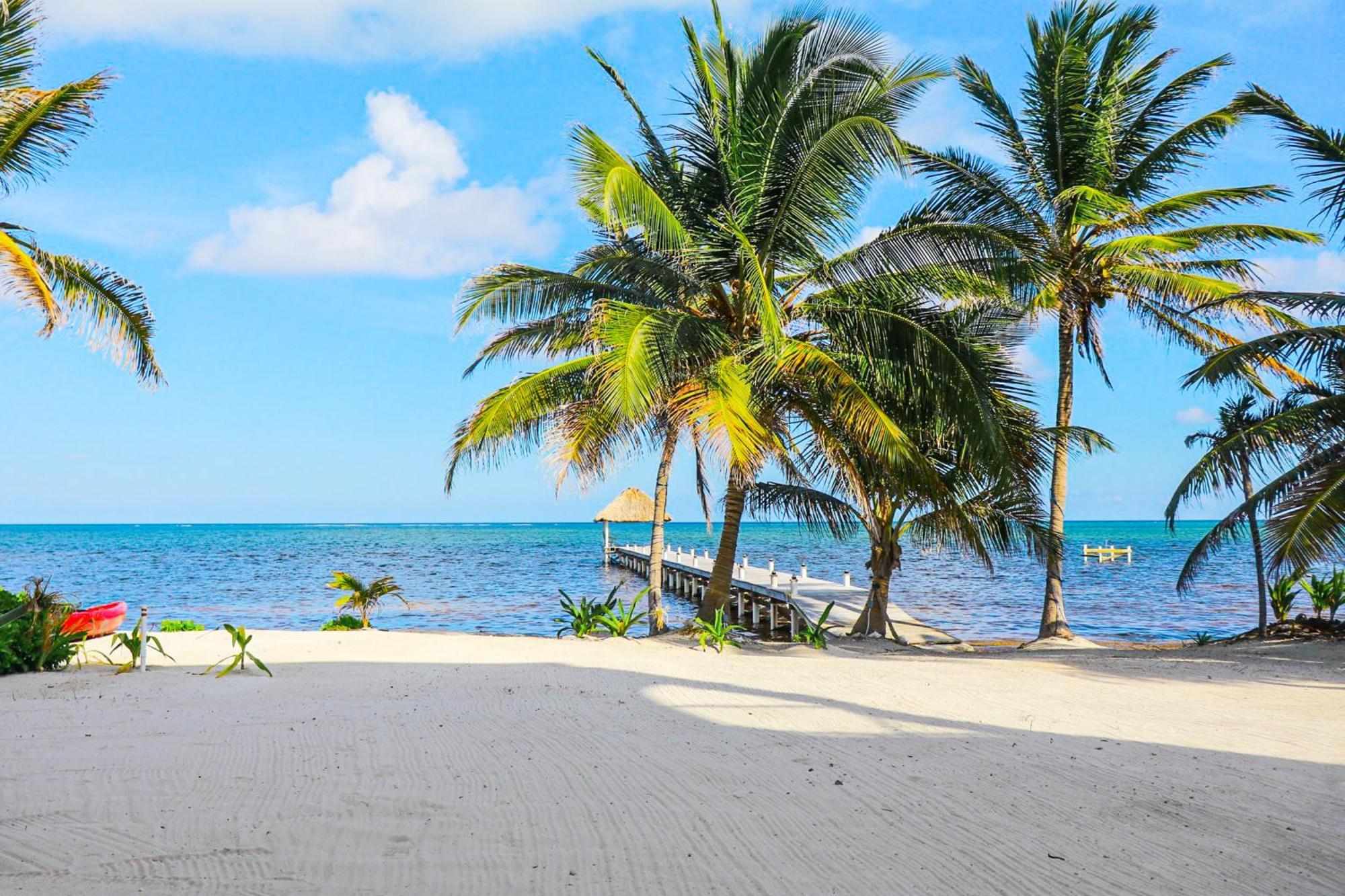 Blue Water Beach Villas 圣佩德罗 客房 照片