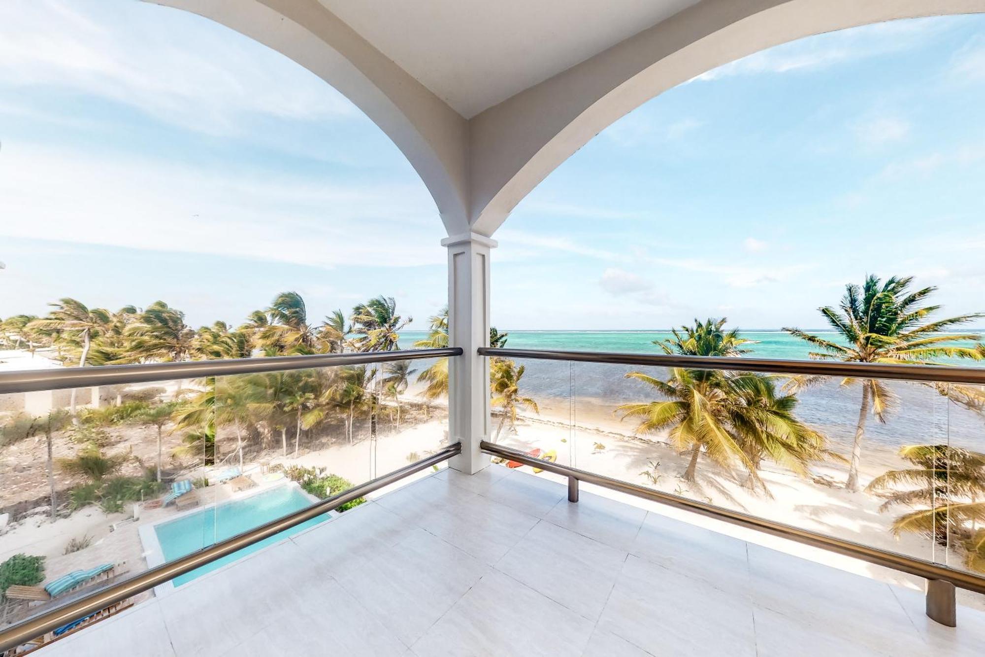 Blue Water Beach Villas 圣佩德罗 客房 照片