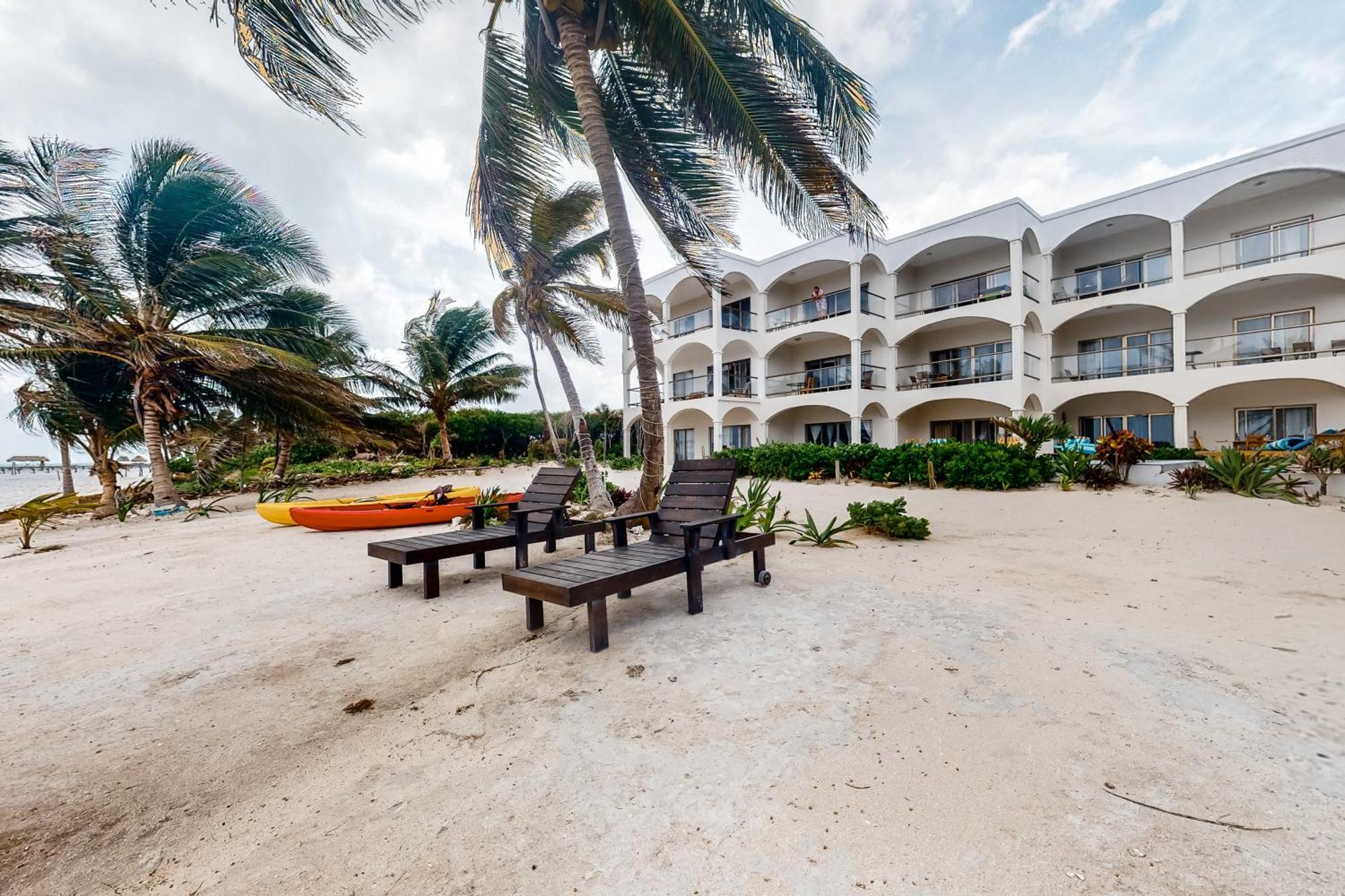 Blue Water Beach Villas 圣佩德罗 客房 照片