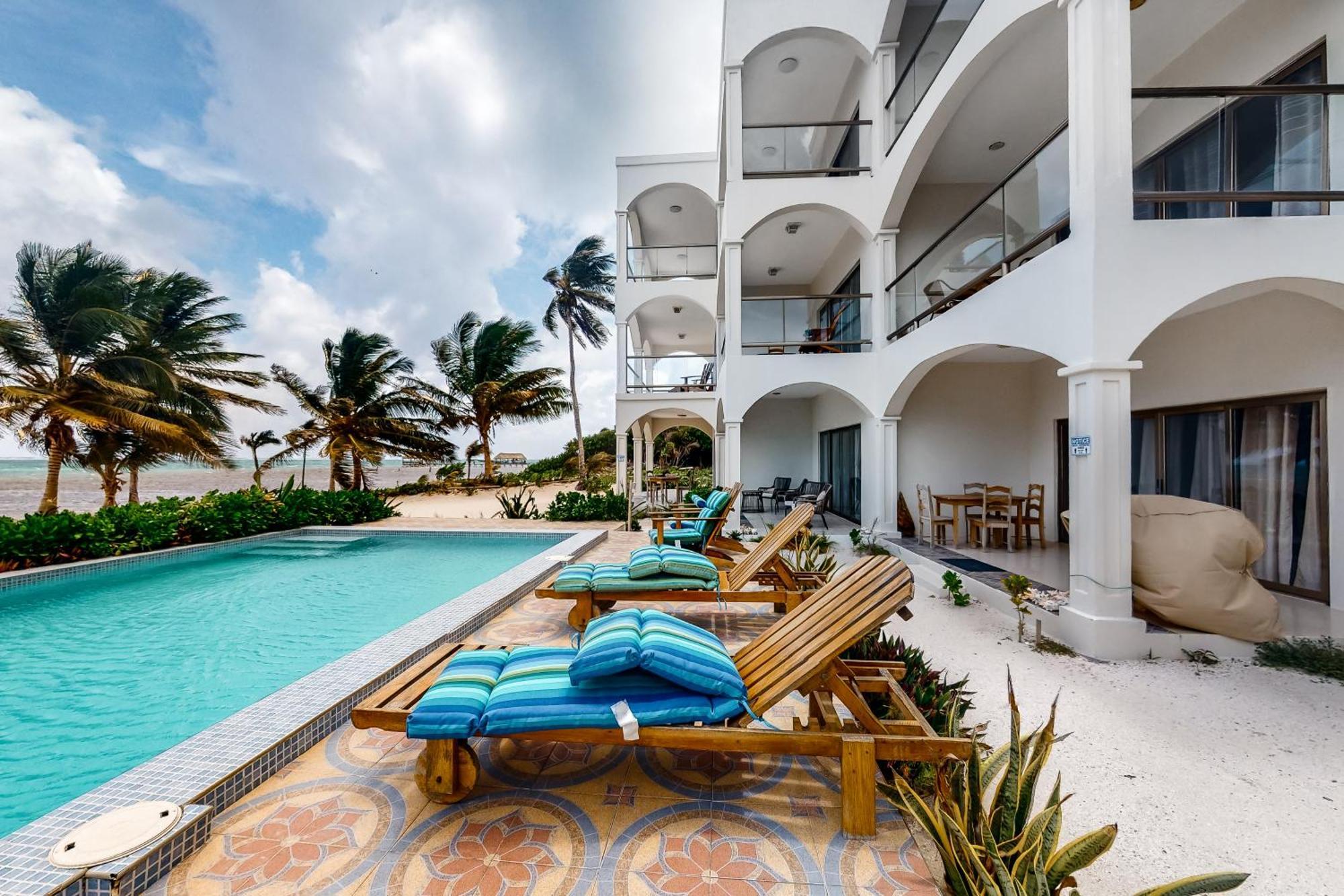 Blue Water Beach Villas 圣佩德罗 客房 照片