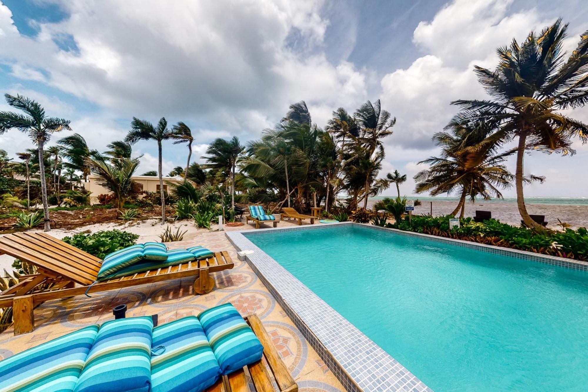 Blue Water Beach Villas 圣佩德罗 客房 照片