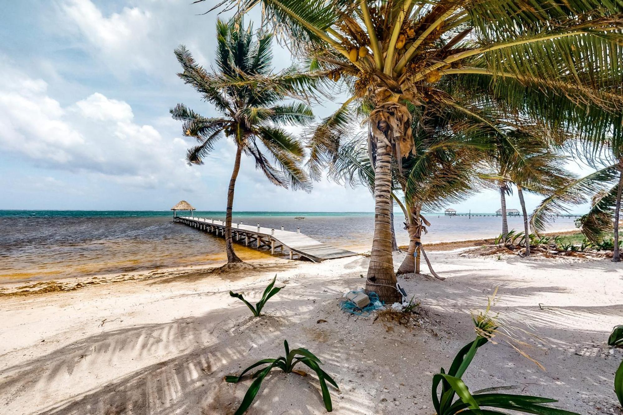 Blue Water Beach Villas 圣佩德罗 客房 照片