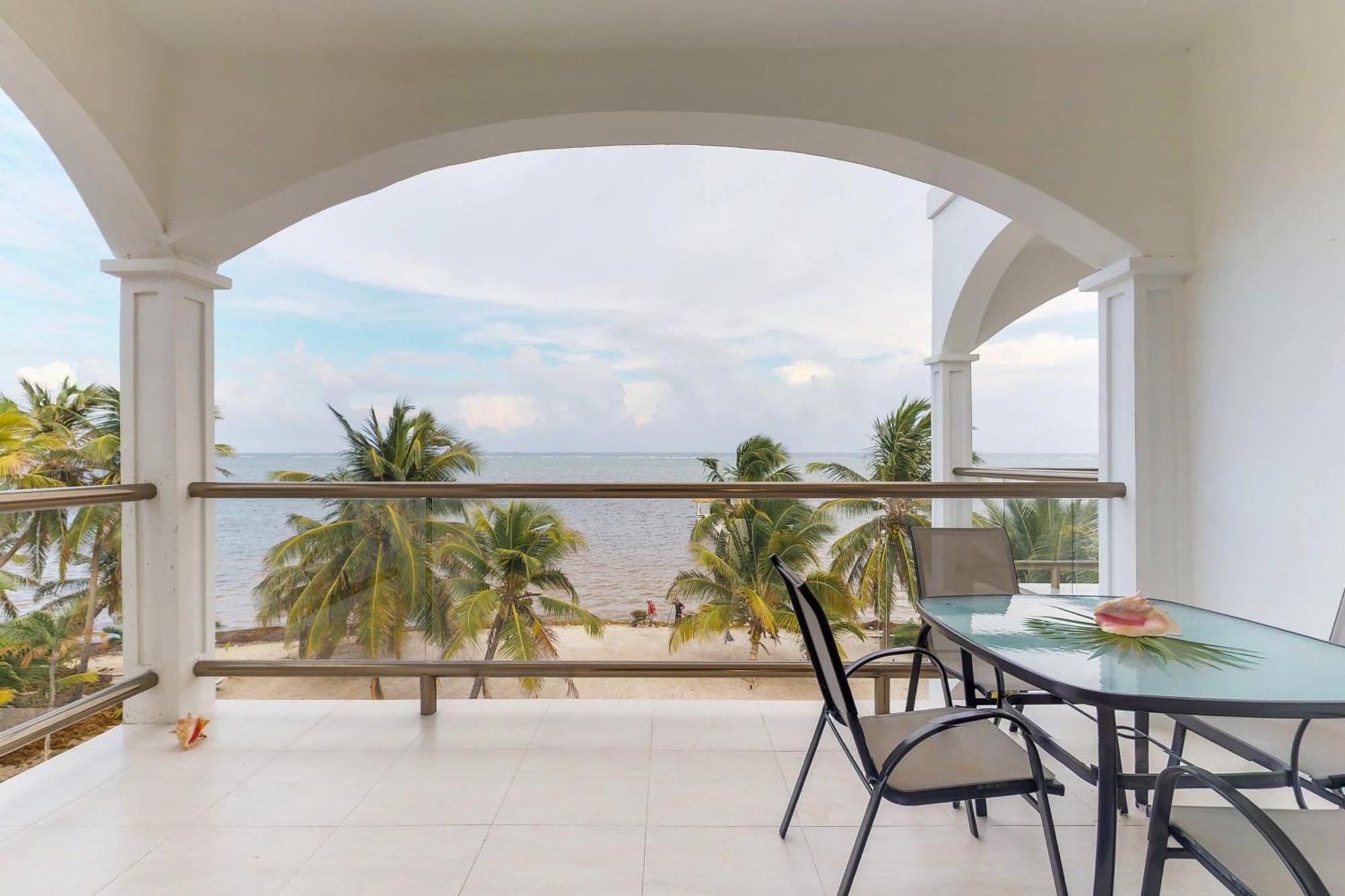 Blue Water Beach Villas 圣佩德罗 客房 照片
