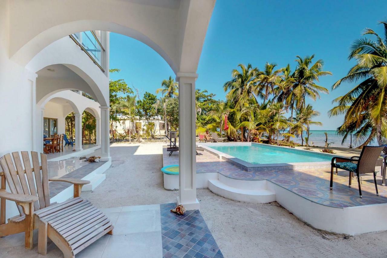 Blue Water Beach Villas 圣佩德罗 客房 照片